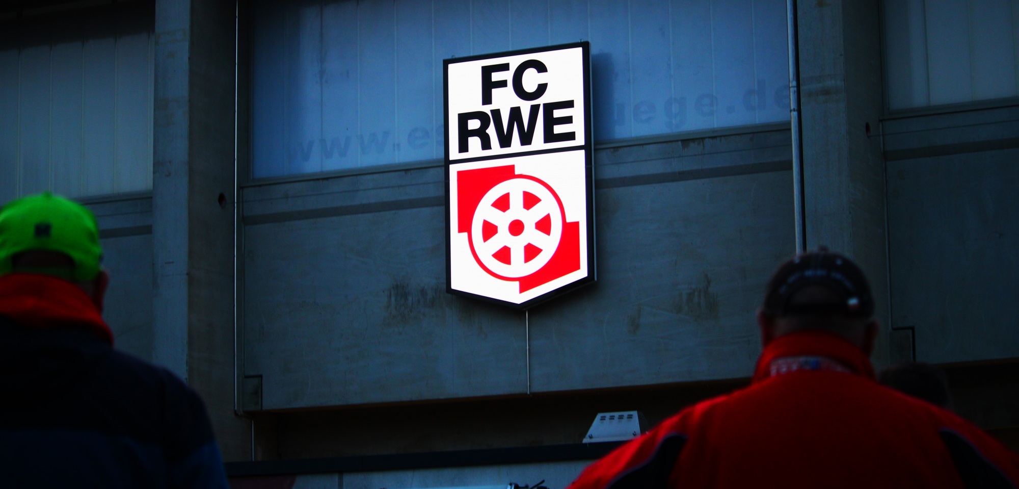 Einweihung-RWE-Logo-am-Stadion-am-17-05-2023---Foto-Patrick-Hintsche-(8).JPG