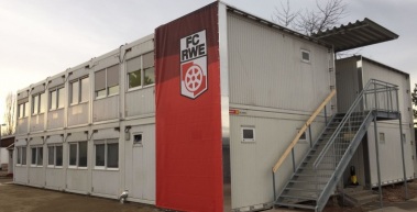 Der FC Rot-Weiß Erfurt e.V. übernimmt das Containerdorf